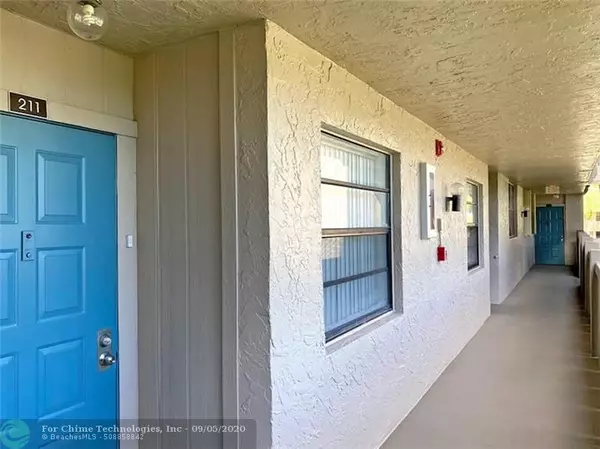 Pembroke Pines, FL 33026,1001 Colony Point Cir  #211