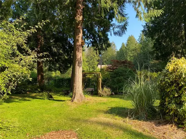 Gabriola Island, BC V0R 1X4,595 Wildwood Cres