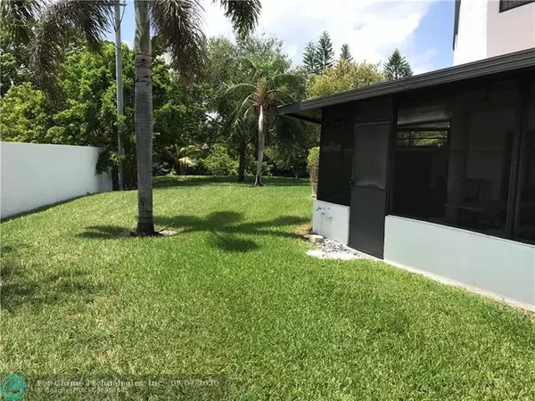 Deerfield Beach, FL 33442,285 NW 36th Ave  #285