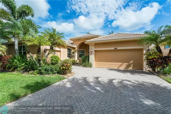 5165 NW 74th Pl, Coconut Creek, FL 33073