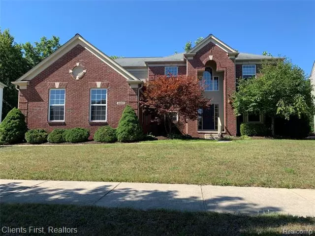 8660 AMARANTH LN, Ypsilanti, MI 48197