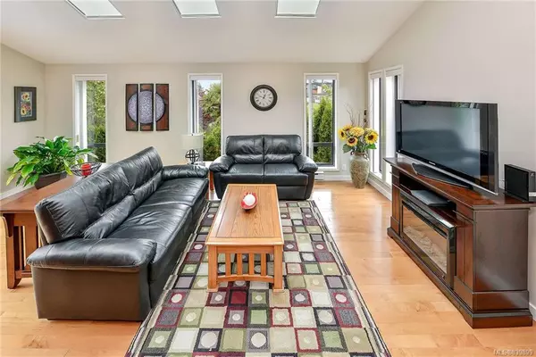 Colwood, BC V9C 3N2,3448 Fulton Rd