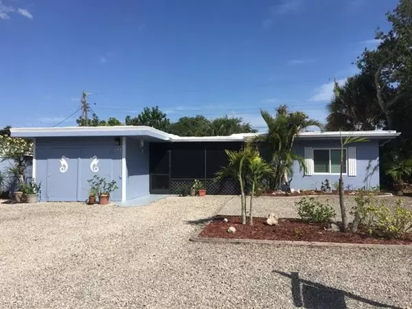 190 Madison CT, Fort Myers Beach, FL 33931