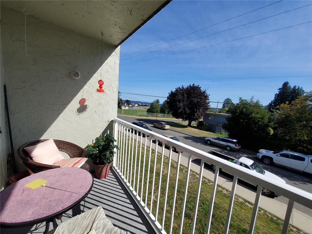 Chemainus, BC V0R 1K1,3040 Pine St #203