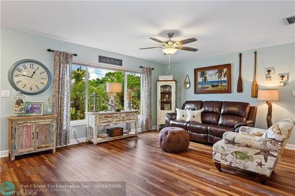 Boca Raton, FL 33487,136 Oregon Ln