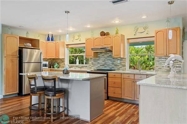 Boca Raton, FL 33487,136 Oregon Ln