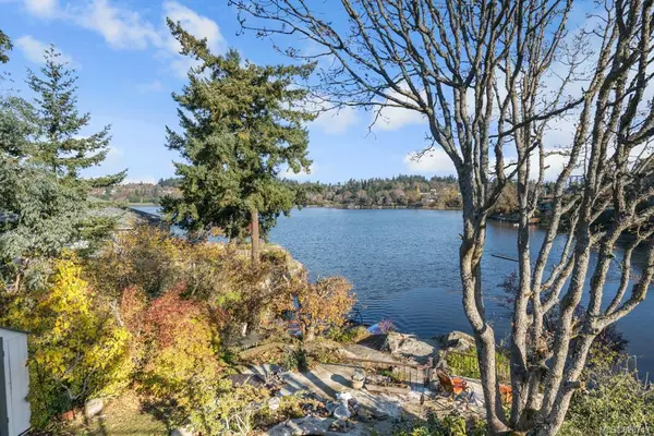 938 Westing Rd, Saanich, BC V9A 2G5