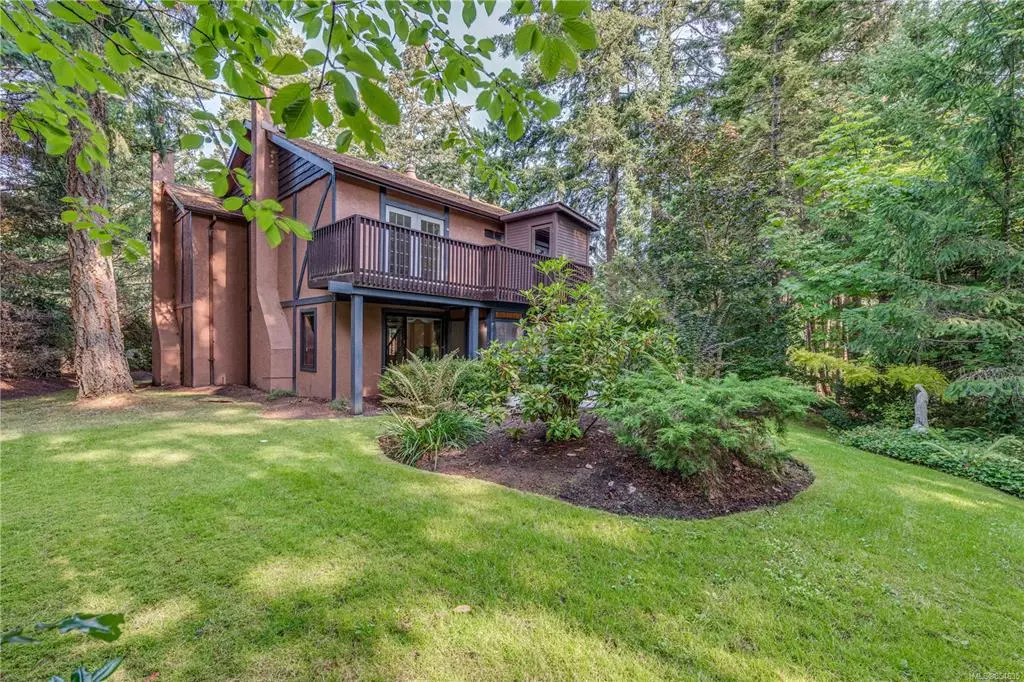 Saanich, BC V8X 4M2,4451 Emily Carr Dr