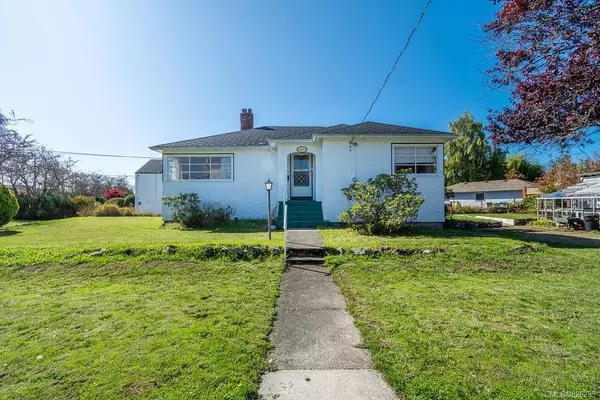 Oak Bay, BC V8R 3L8,2601 Burdick Ave