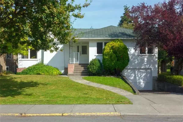 Oak Bay, BC V8R 3E4,2134 Neil St