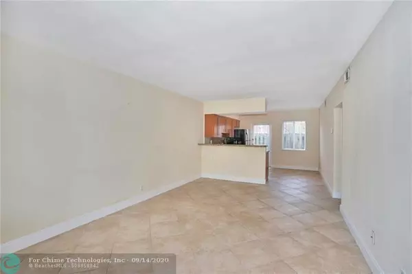 Fort Lauderdale, FL 33304,1430 HOLLY HEIGHT  #2