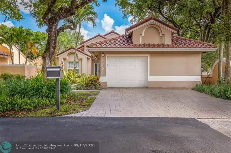 538 Misty Oaks Dr, Pompano Beach, FL 33069