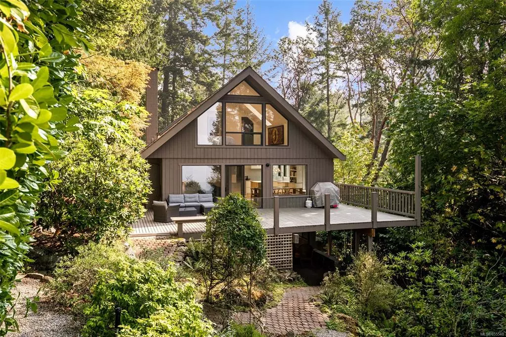 North Saanich, BC V8L 5S2,568 Birch Rd