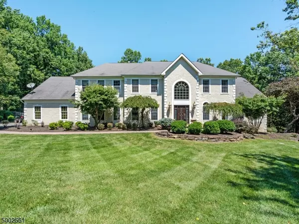 5 Luce Court, Chester Twp., NJ 07931