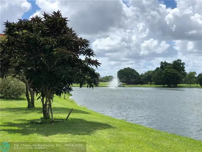 Pembroke Pines, FL 33025,9423 S Hollybrook Lake Dr  #12-203