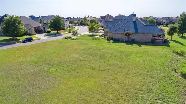 Edmond, OK 73012,16829 Shorerun Drive