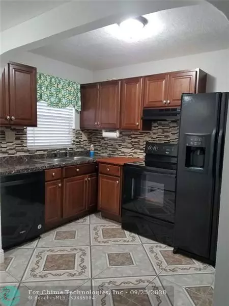 Sunrise, FL 33322,8901 Sunrise Lakes Blvd  #102