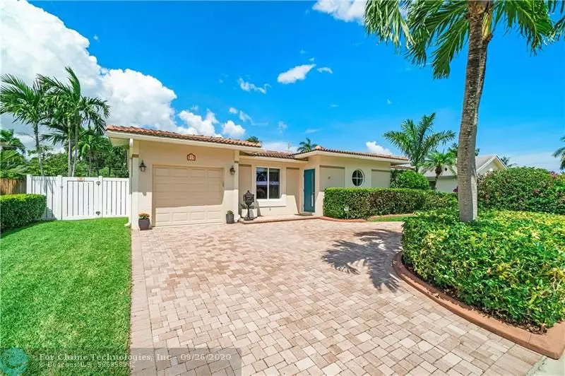 819 SE 16th St, Deerfield Beach, FL 33441