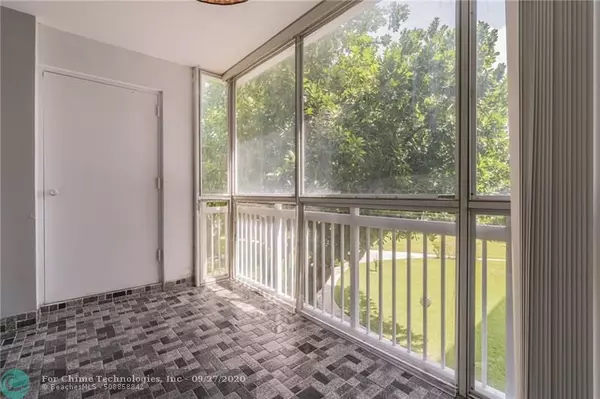 Hollywood, FL 33021,4400 Hillcrest Dr  #307-A