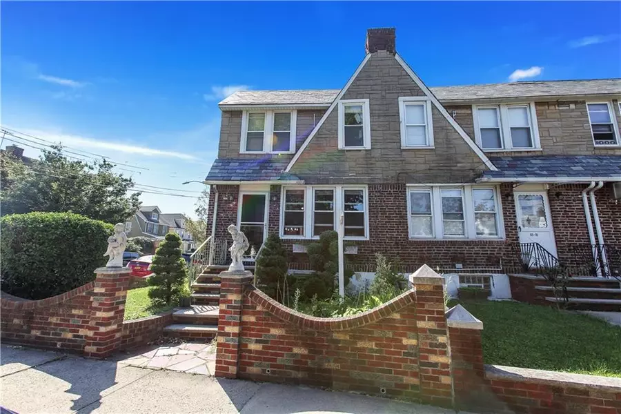 65-20 77 ST, Middle Village, NY 11379