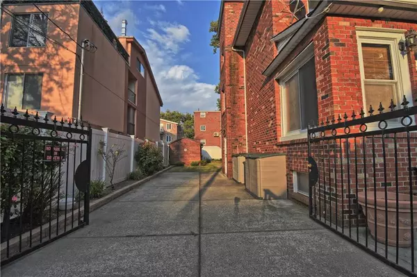 Brooklyn, NY 11235,2755 East 26 ST