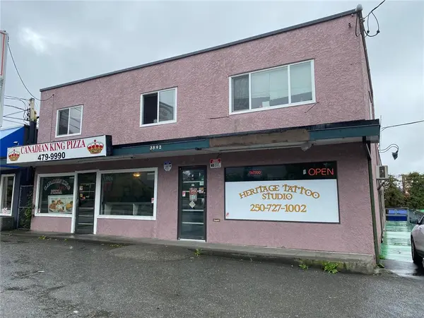 3892 Carey Rd,  Saanich,  BC V8Z 4C9