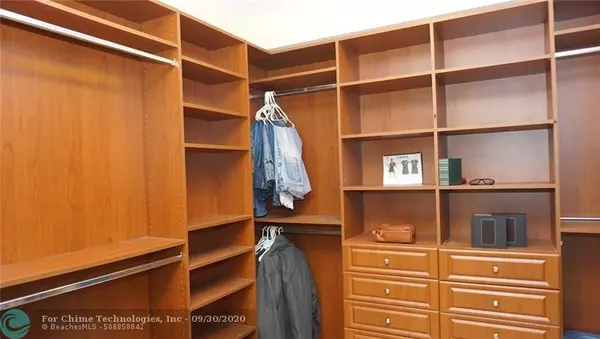 Pompano Beach, FL 33062,704 N Ocean Blvd  #901