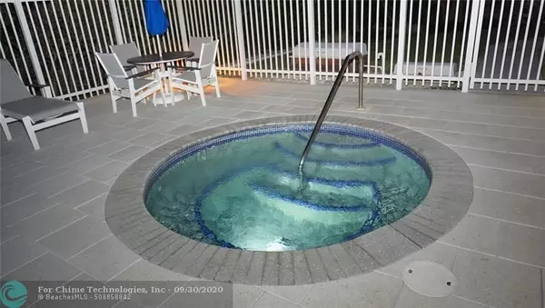 Pompano Beach, FL 33062,704 N Ocean Blvd  #901