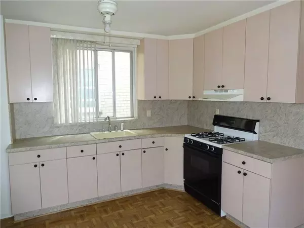 Brooklyn, NY 11204,233 Avenue P