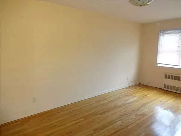 Brooklyn, NY 11204,233 Avenue P