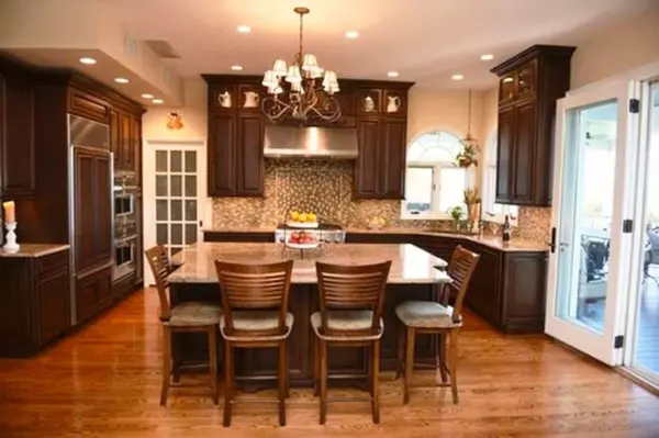 Staten  Island, NY 10304,1215 Todt Hill RD