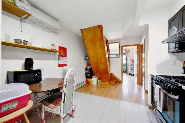 Brooklyn, NY 11219,913 60 ST #4R