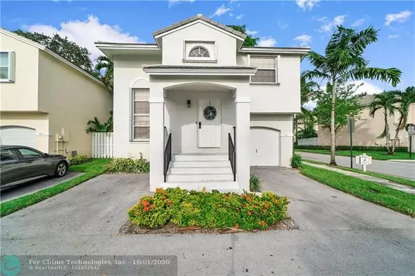 9835 NW 2nd St, Plantation, FL 33324