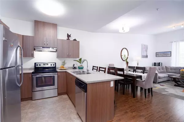 Langford, BC V9B 3A9,703 Massie Dr #402