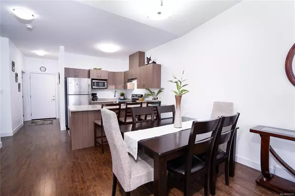 Langford, BC V9B 3A9,703 Massie Dr #402