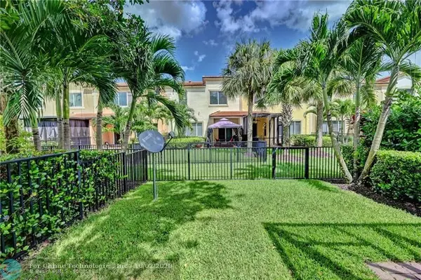 West Palm Beach, FL 33411,2082 Foxtail View Ct