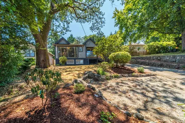Saanich, BC V8Z 1Z2,613 Kent Rd