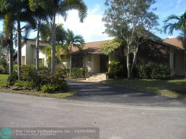 901 SW 93rd Ave, Plantation, FL 33324