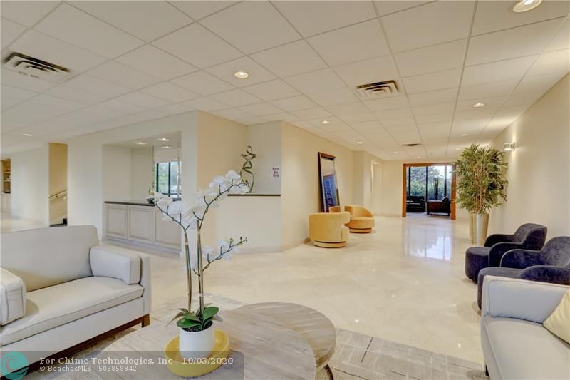 Lauderdale By The Sea, FL 33308,4900 N Ocean Blvd  #1010