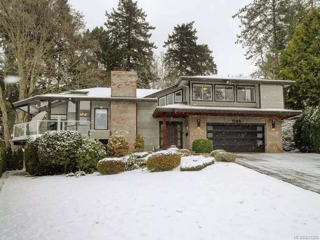 Saanich, BC V8X 5E3,1090 Totemwood Lane