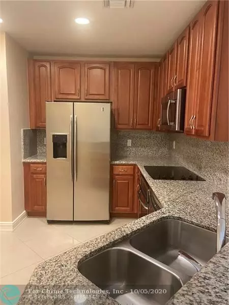 Weston, FL 33331,16100 Emerald Estates Dr  #386