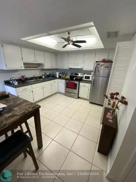 Hollywood, FL 33021,411 S Crescent Dr  #206