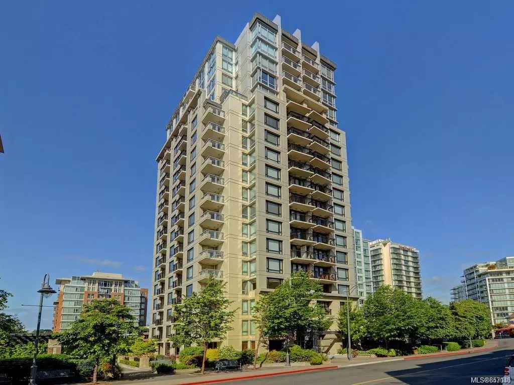 Victoria, BC V8W 4A4,751 Fairfield Rd #308