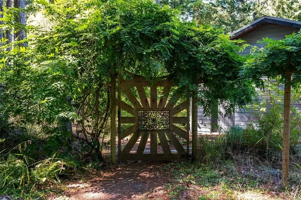 Salt Spring, BC V8K 1E5,136 Suneagle Dr