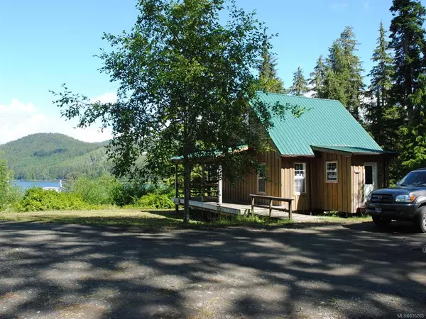 Winter Harbour, BC V0N 3L0,232 Croft St