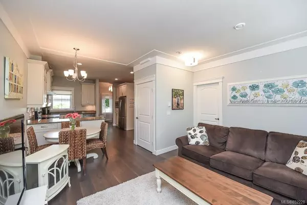 Comox, BC V9M 3Y5,1261 Noel Ave #14