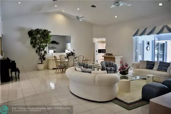 Boca Raton, FL 33498,10369 Milburn Ln