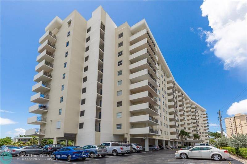 Hallandale Beach, FL 33009,401 Golden Isles Dr  #215