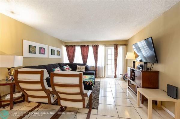 Hallandale Beach, FL 33009,401 Golden Isles Dr  #215