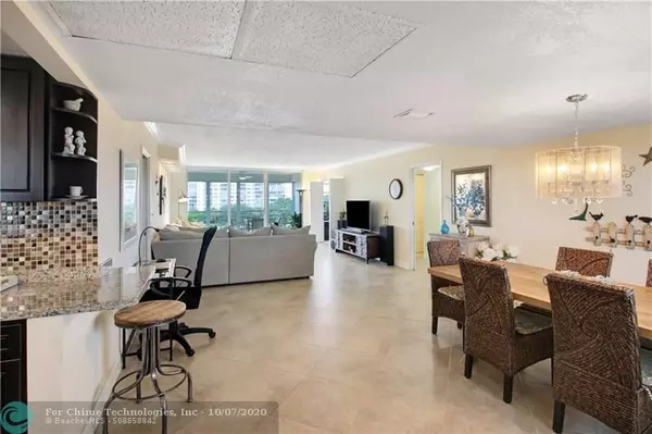 Pompano Beach, FL 33069,555 Oaks Ln  #503